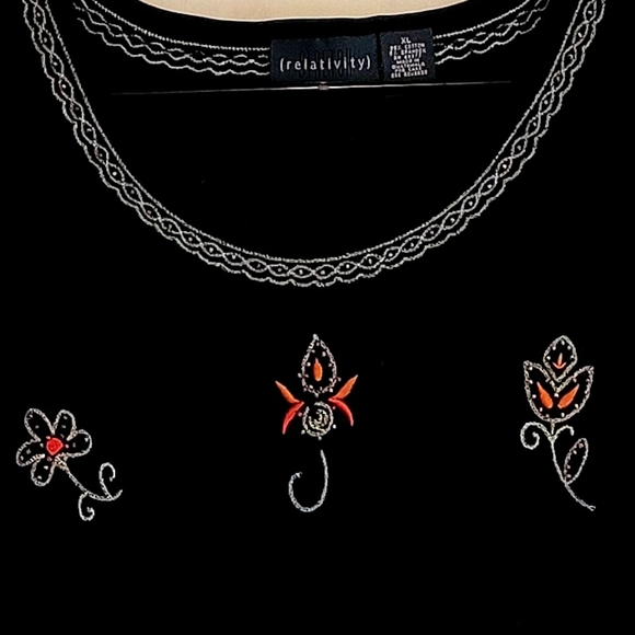 Embroidered Top - Picture 2 of 6